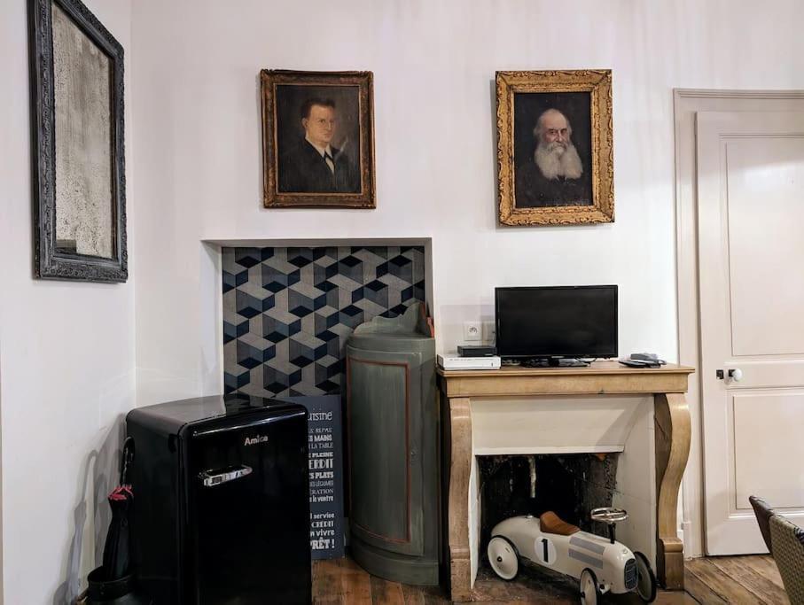 L'Appartement Du Voisin D'Hugo Безансон Экстерьер фото